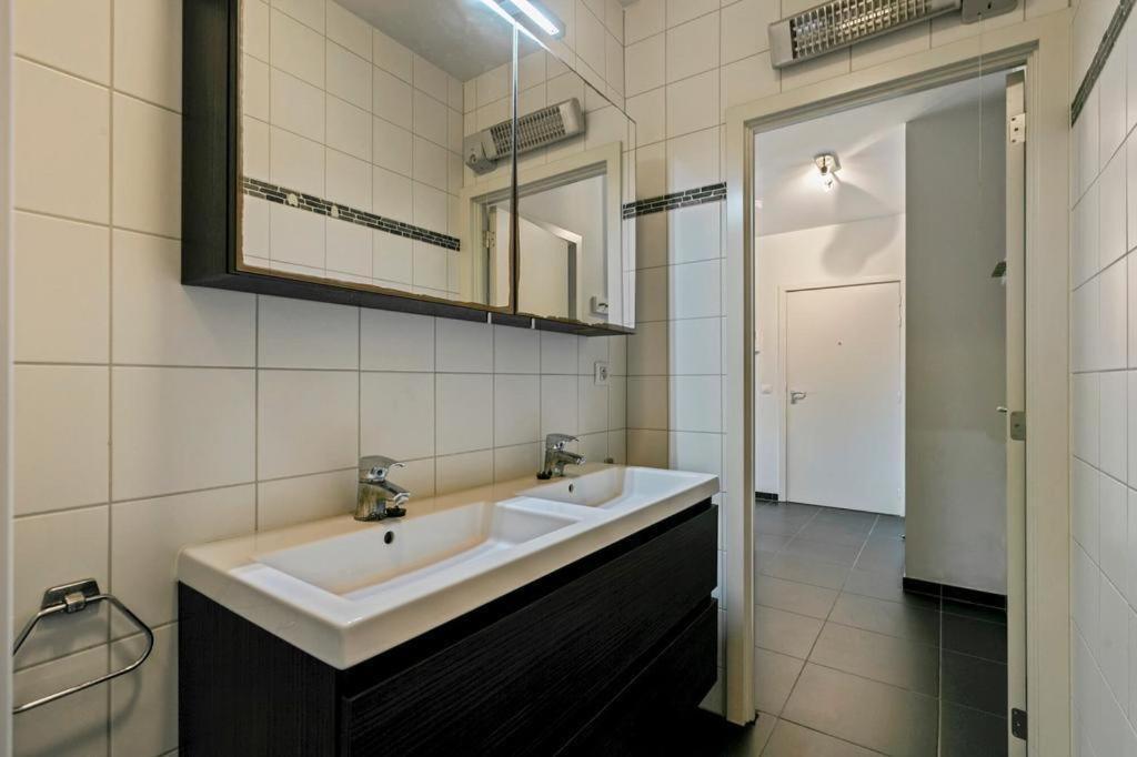Apartment In Heart Of Brussel City With Balcony View מראה חיצוני תמונה